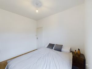 Bedroom- click for photo gallery